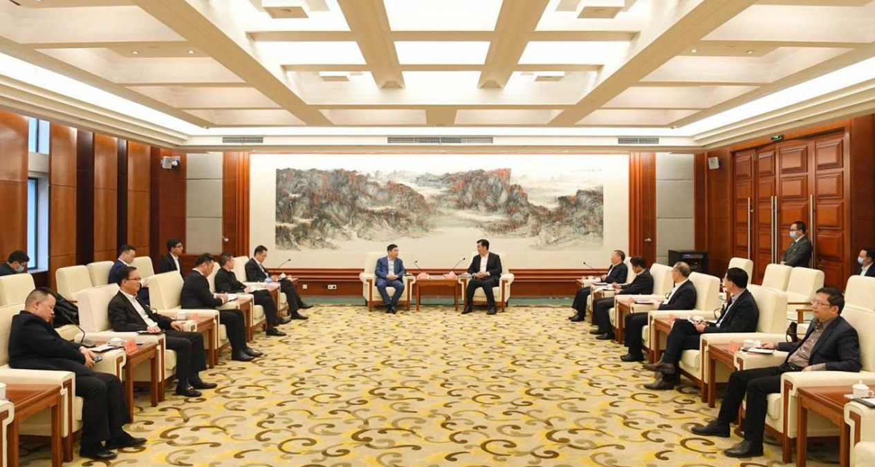 Governor Li Bingjun meets with  Global Outlets President Lin Zhuoyan 